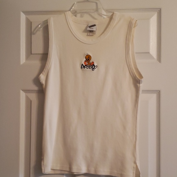 Tweety Bird/Warner Bros (HTF) Short Outfit - Picture 5 of 5